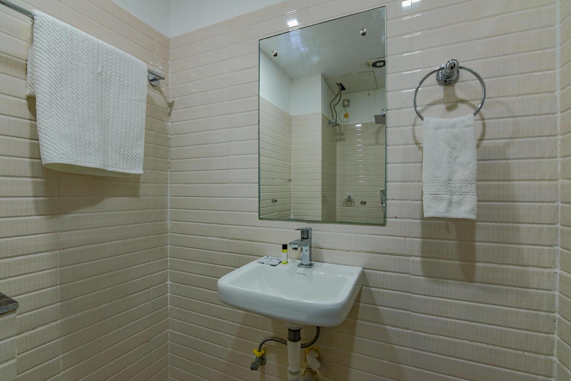 Fabhotel Middleton Desire - Nr Niladri Vihar Square 布巴内什瓦尔 外观 照片